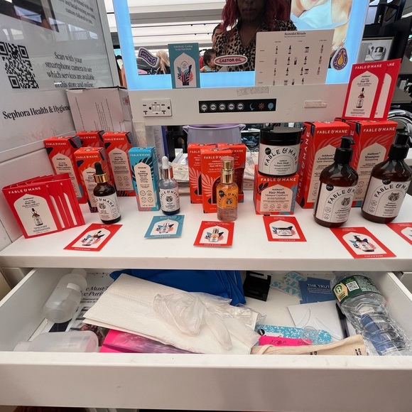 Fable and mane hair care line. - Picture 4 of 15